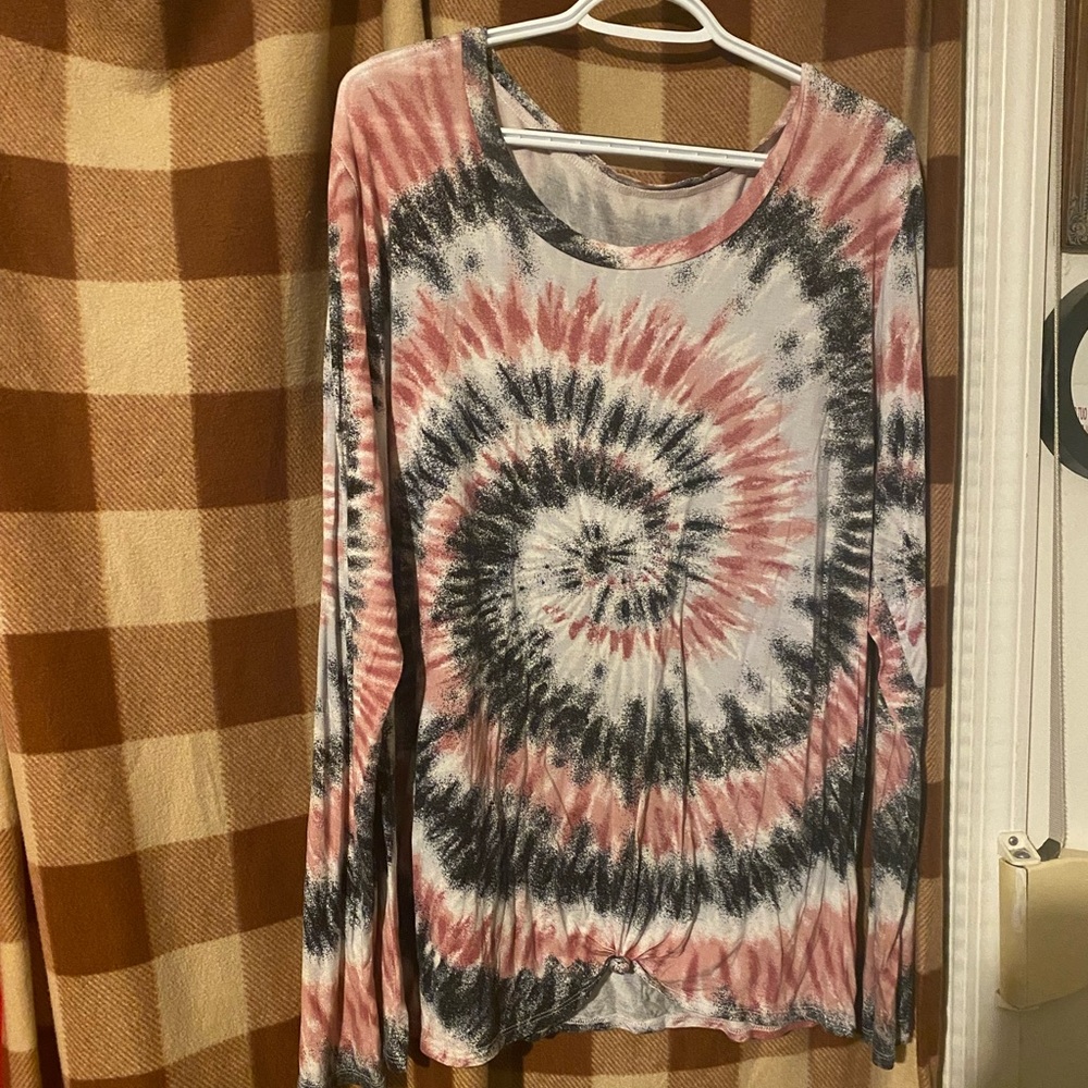 Spiral Tie-Dye Long Sleeve Top